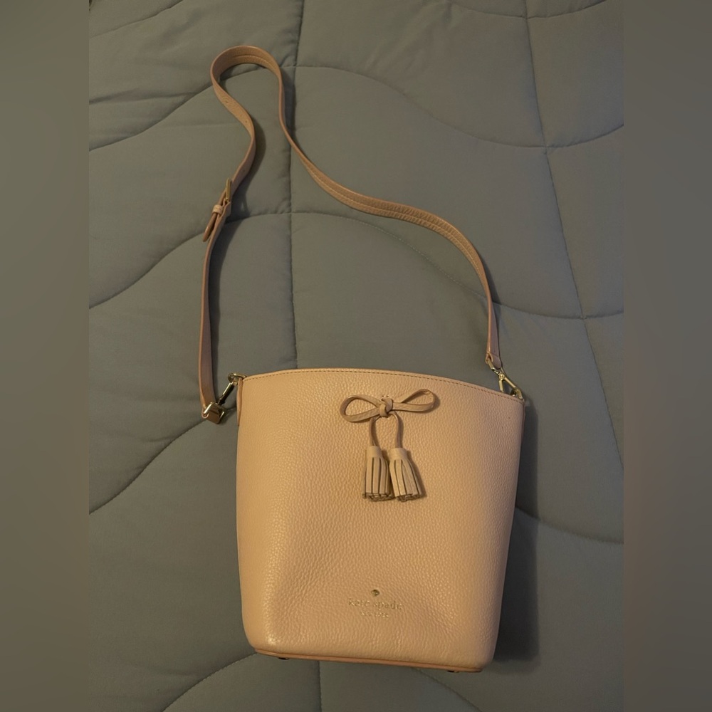 Kate Spade Hayes Street Vanessa bucket bag